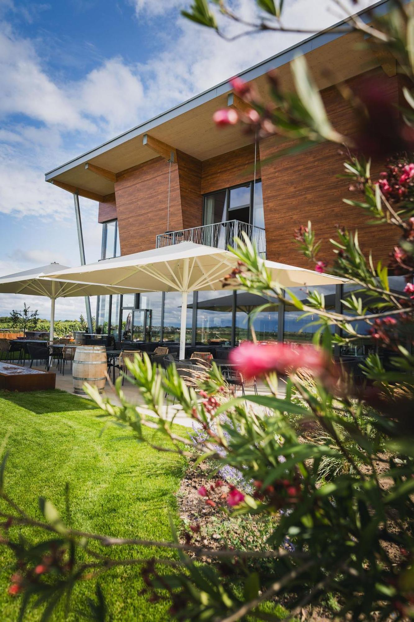 Mommenheim Weinzuhause Hotel-Restaurant-Vinothek מראה חיצוני תמונה