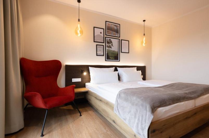 Mommenheim Weinzuhause Hotel-Restaurant-Vinothek מראה חיצוני תמונה
